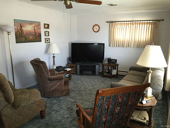 3rd image of 606 Holly Ave