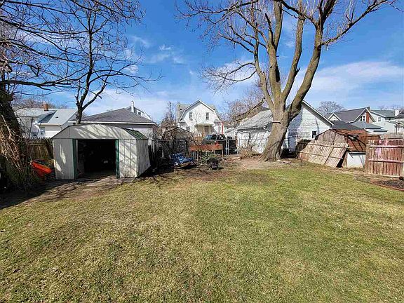 5th image of 216 N Bowen St