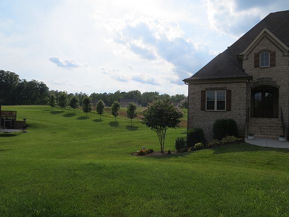 3rd image of 8802 Sawtooth Ct