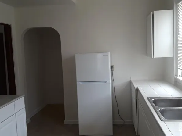 2600 Commercial Ave APT 1, South Chicago Heights, IL 60411