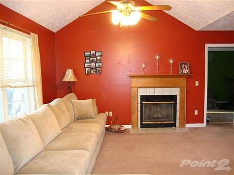 3rd image of 304 Sandstone Dr