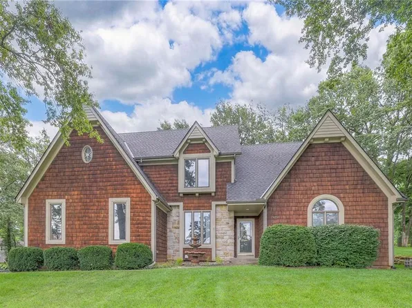 7415 Larson Ave, Kansas City, MO 64133