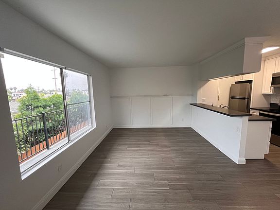 5th image of 4511 36th St Unit 7