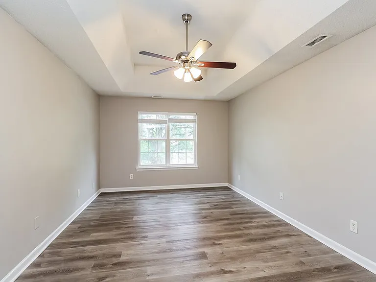905 Grassy Patch Ln — Photo 11