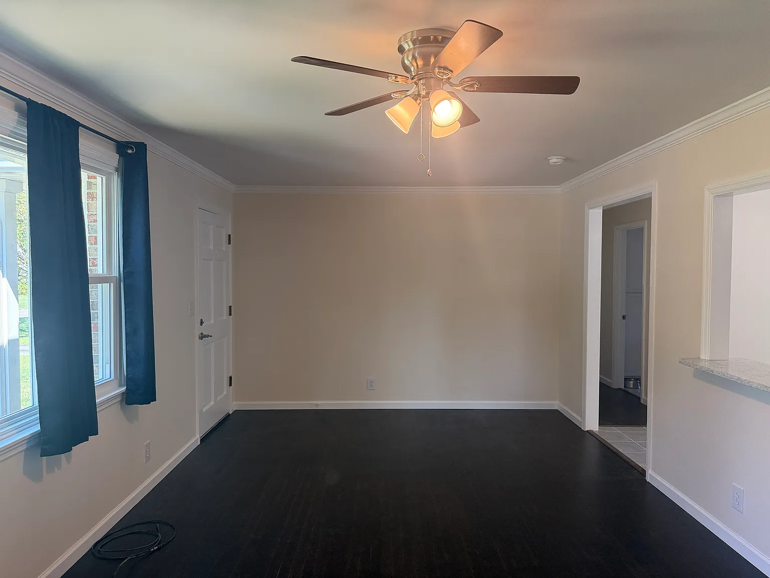 4 bed, 1368 sqft, $2,000 — Photo 4