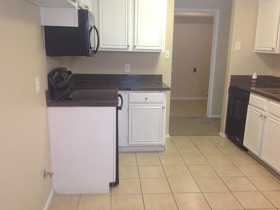 5th image of 1019 Hidden Creek Dr