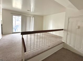 409 Spruce Hills Dr BLDG 409 #409, Glen Gardner, NJ