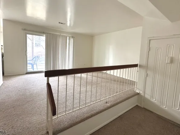 409 Spruce Hills Dr BLDG 409 #409, Glen Gardner Boro, NJ 08826