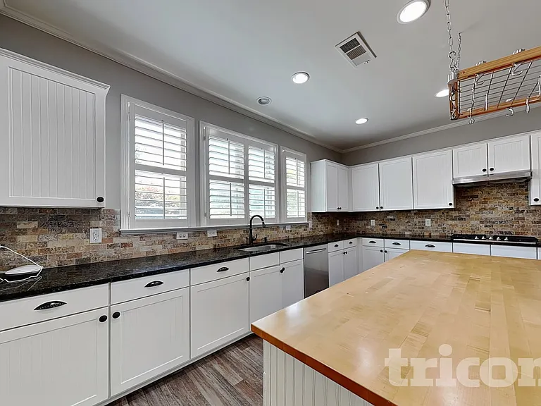 4384 Challedon Dr — Photo 7