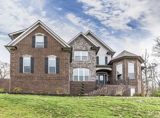 9906 Castleglen Ln, Knoxville, TN 37922