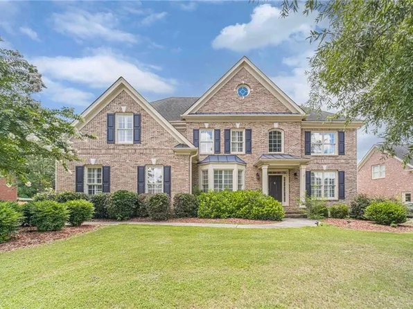 562 Grassmeade Way, Snellville, GA 30078