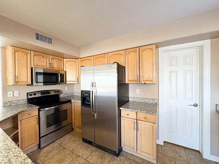 2423 S Ananea — Photo 8