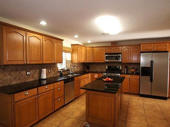 5th image of 540 Heron Dr