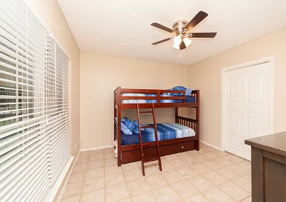 4750 View Dr — Photo 7