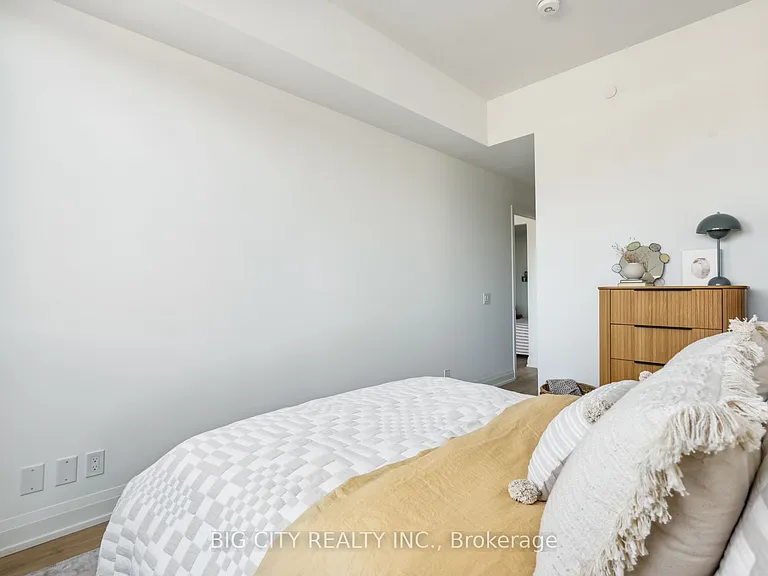 36 Brentcliffe Rd #214 — Photo 26