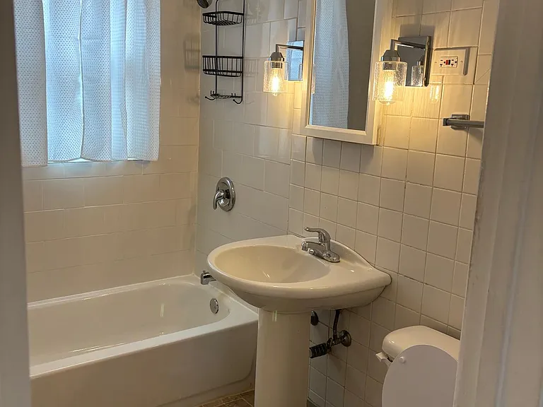 3608 Jackson St — Photo 3