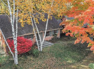 26271 Pleasant Valley Rd, Farmington Hills, MI 48331