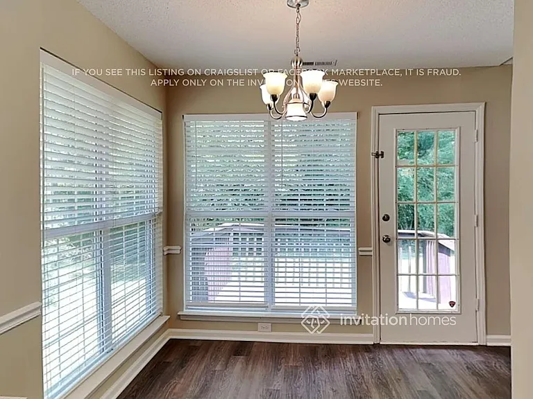 11200 Astoria Dr — Photo 6