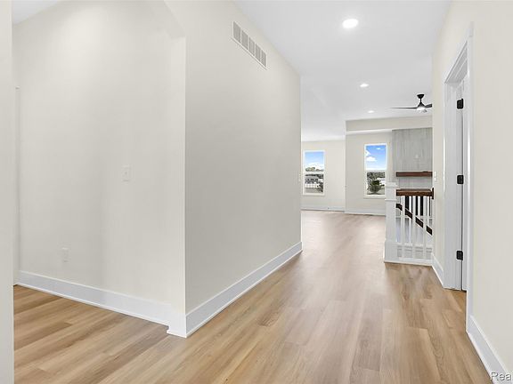 3rd image of 356 McDowell Dr