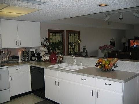 Updated Stainless appliances not shown in this picture