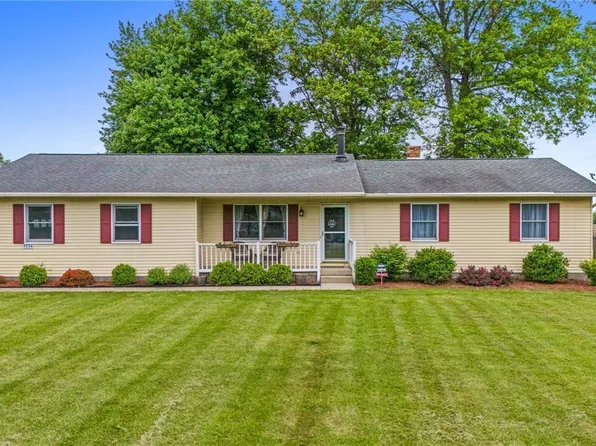 9594 Guilford Rd, Seville, OH 44273