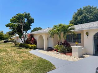 527 Chevy Chase Dr, Sarasota, FL 34243