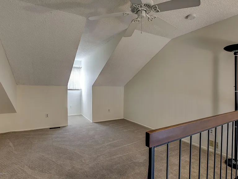 92 Tulip Ln — Photo 12