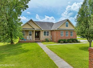 1641 Linden Hall Dr, Alcoa, TN 37701