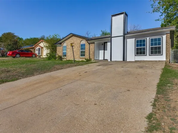 866 Mirike Dr, White Settlement, TX 76108