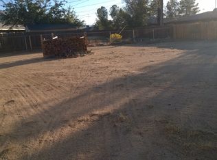 10592 Nambe Rd, Apple Valley, CA 92308