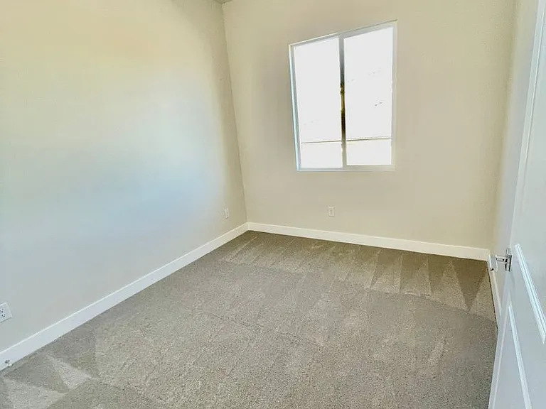 1436 E Centaurus Way — Photo 6