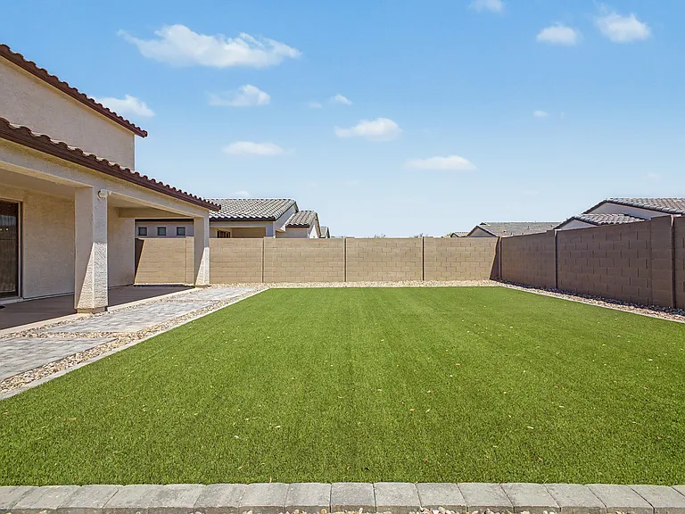 5737 W Getty Dr — Photo 35