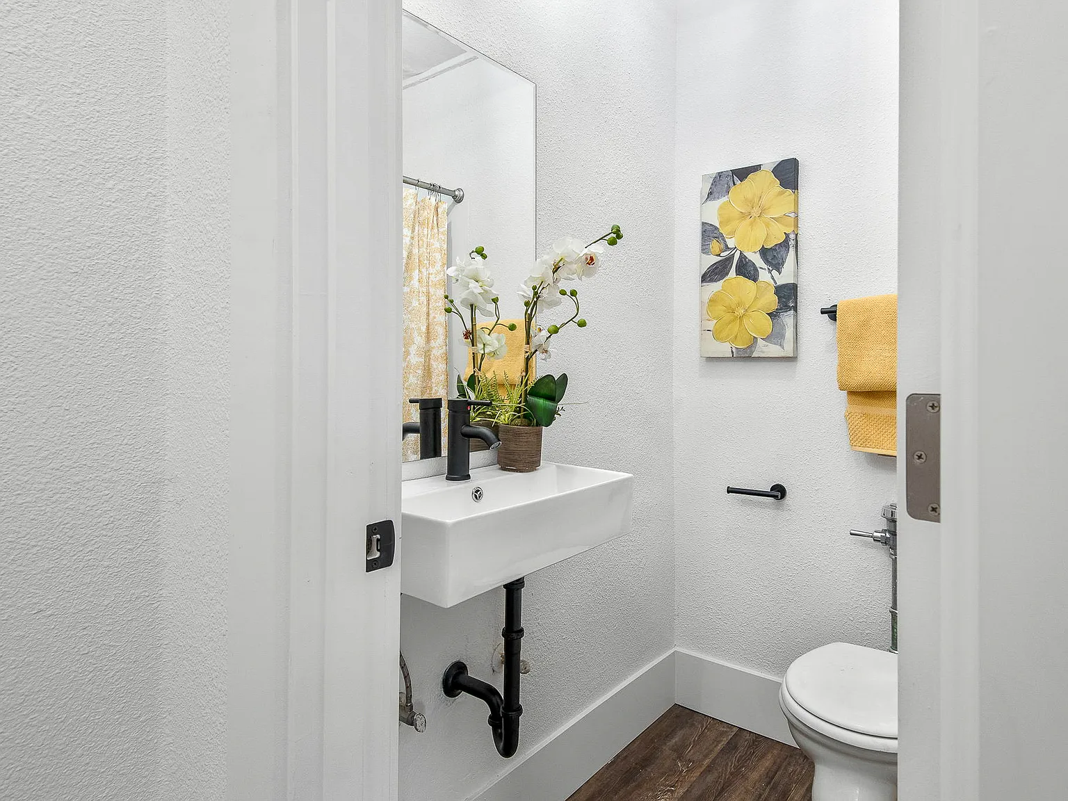 Madrona Apartments — Photo 4