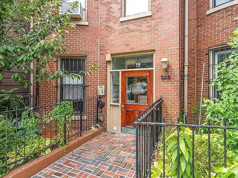325 Columbus Ave #8 — Photo 17