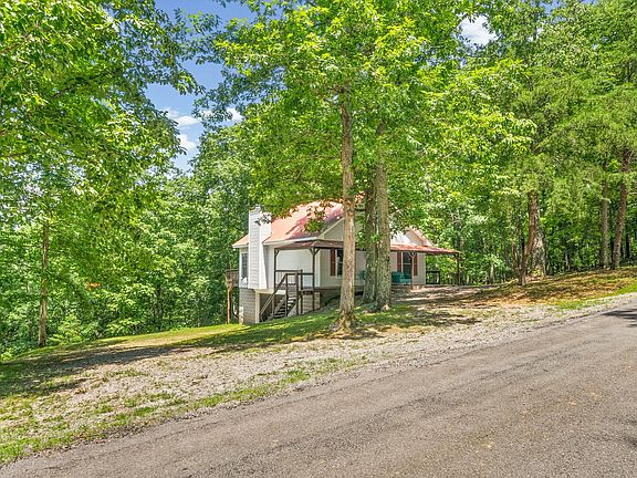 3rd image of 238 Eagle View Dr