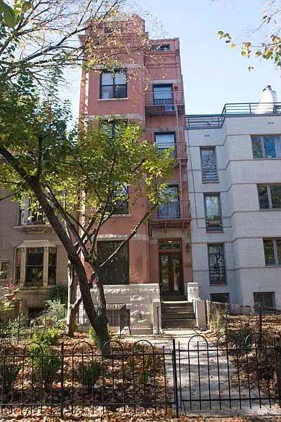 Studio, 380 sqft, $1,725 — Photo 1