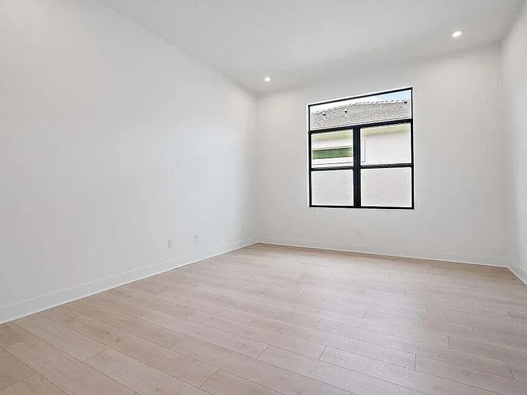 13613 Le Christine Dr — Photo 30