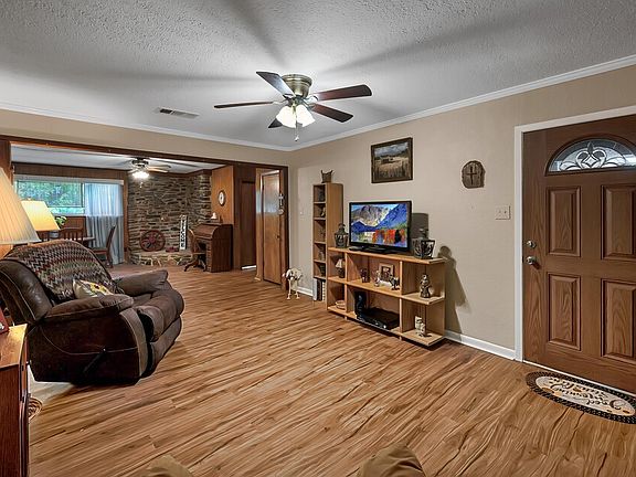 2nd image of 806 S Ave N