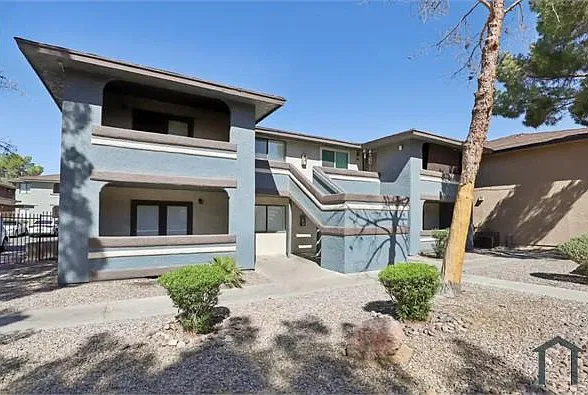 2 bed, 1040 sqft, $1,400 — Photo 1