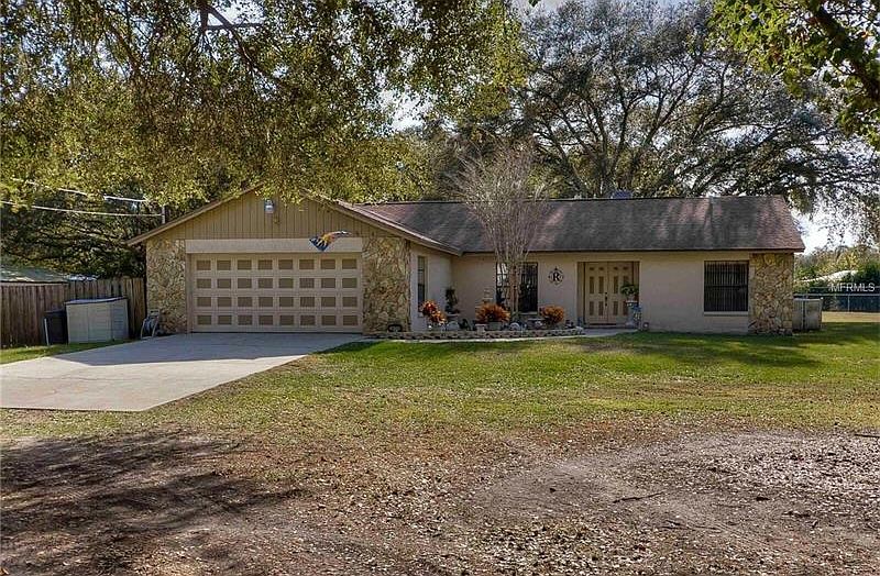 1st image of 28112 Leona Ln