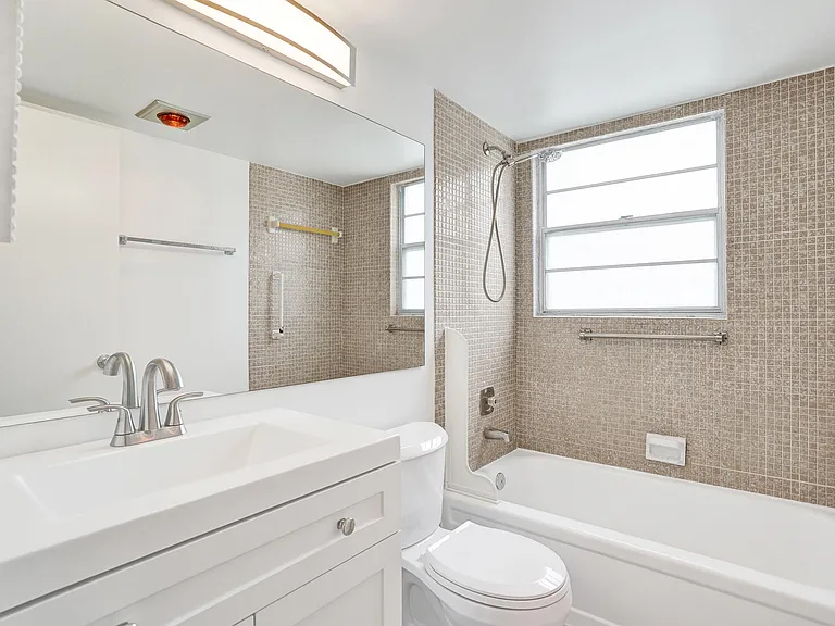 57 Dorset Dr #B — Photo 10