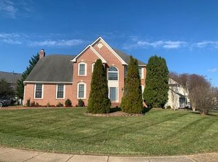 9502 Gauge Dr, Fairfax Station, VA 22039