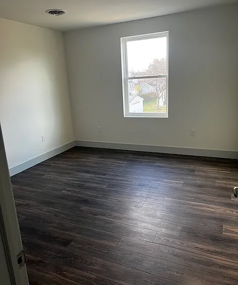 118-118 N Early St #B — Photo 10