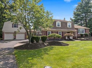 90 Wheatsheaf Rd, Warminster, PA 18974