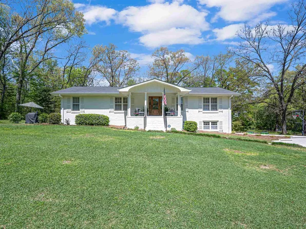 7050 Greenwood Ln, Leeds, AL 35094