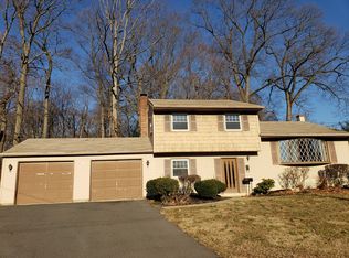 62 Howley Dr, Yardley, PA 19067