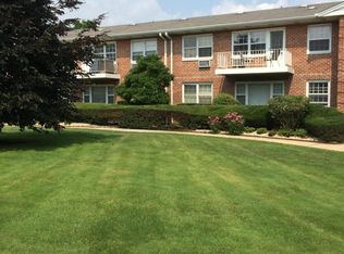 92 Shore Rd #B, Port Washington, NY 11050