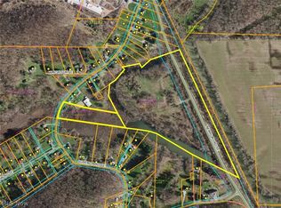 Wright Dr SE, Uhrichsville, OH