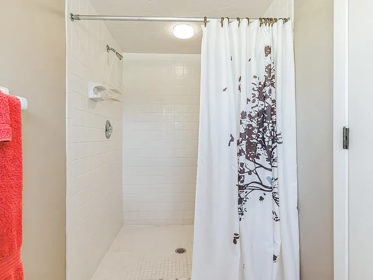 619 Cedars Ct — Photo 54