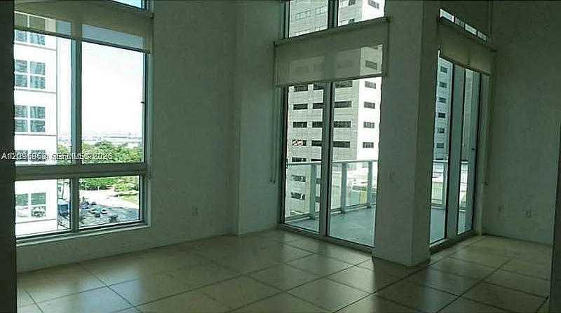@ Metropolitan Miami — Photo 2